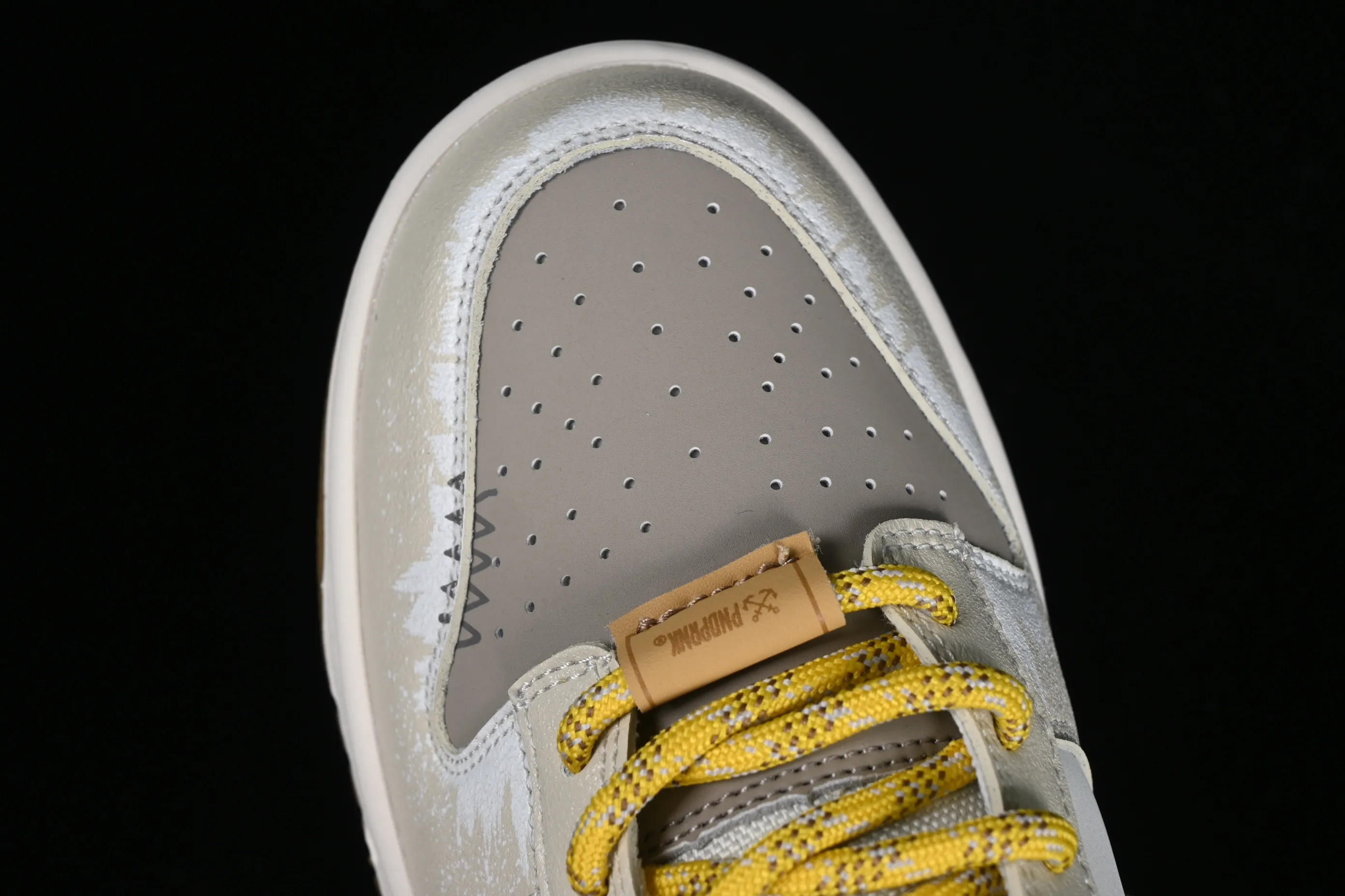 All Categories Nk SB Dunk Series Nk SB Dunk Low Low-top sneakers Nk Dunk Low Panda Prank Age of Sail Sail Yellow Brown SB strap low-top casual sneakers FV3629-371